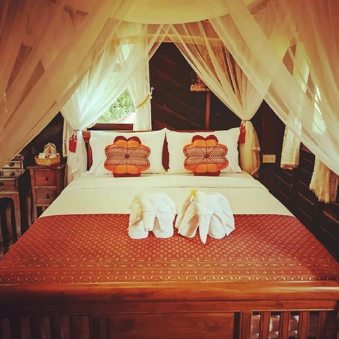 Baan Sithepaban Guesthouse Фитсанулок Екстериор снимка