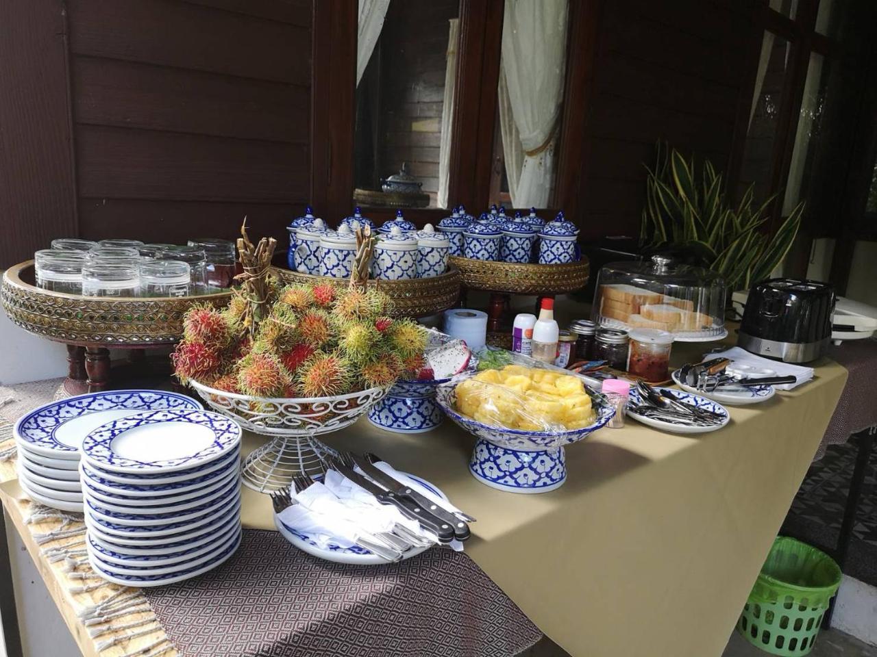 Baan Sithepaban Guesthouse Фитсанулок Екстериор снимка