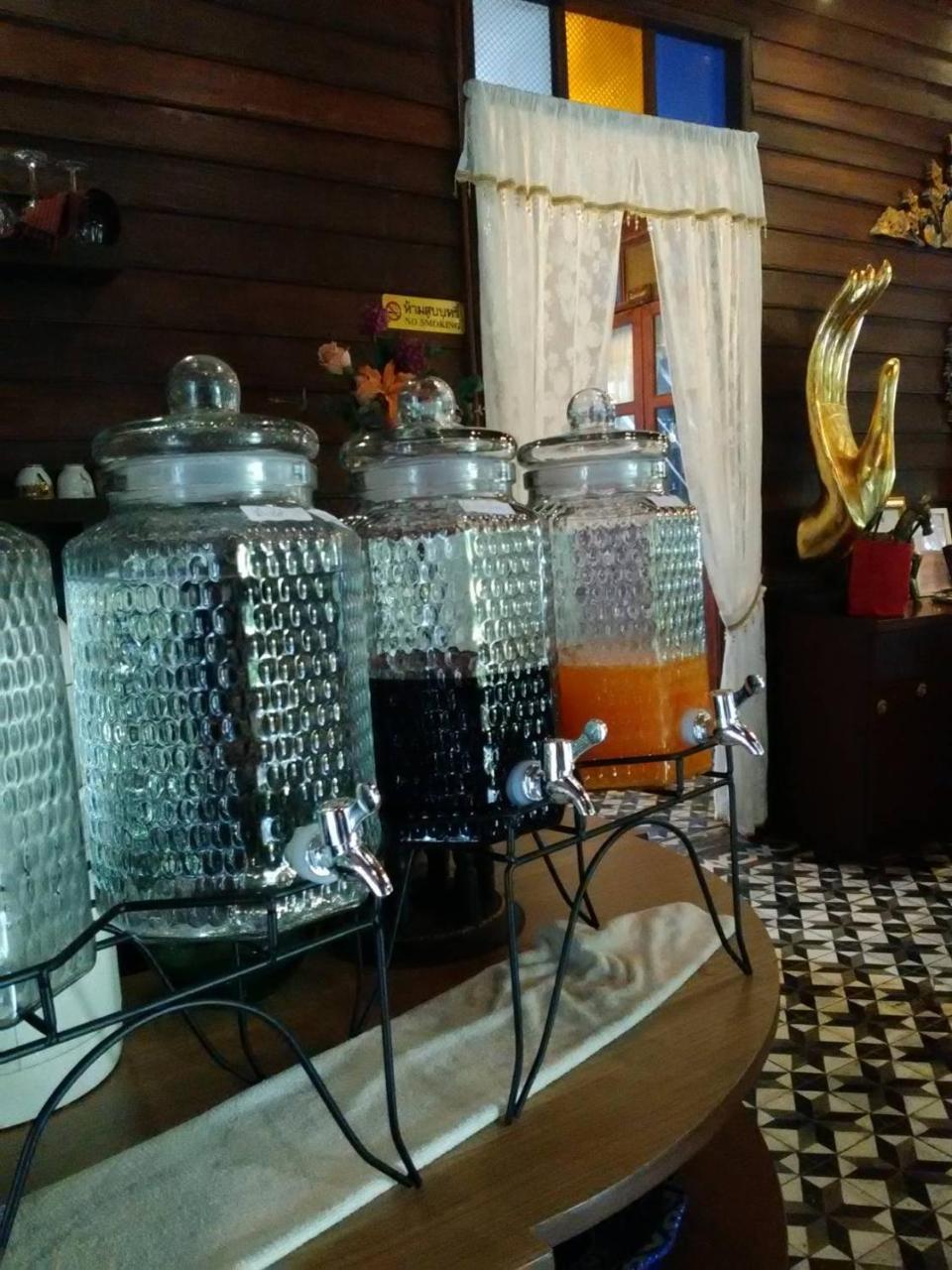 Baan Sithepaban Guesthouse Фитсанулок Екстериор снимка