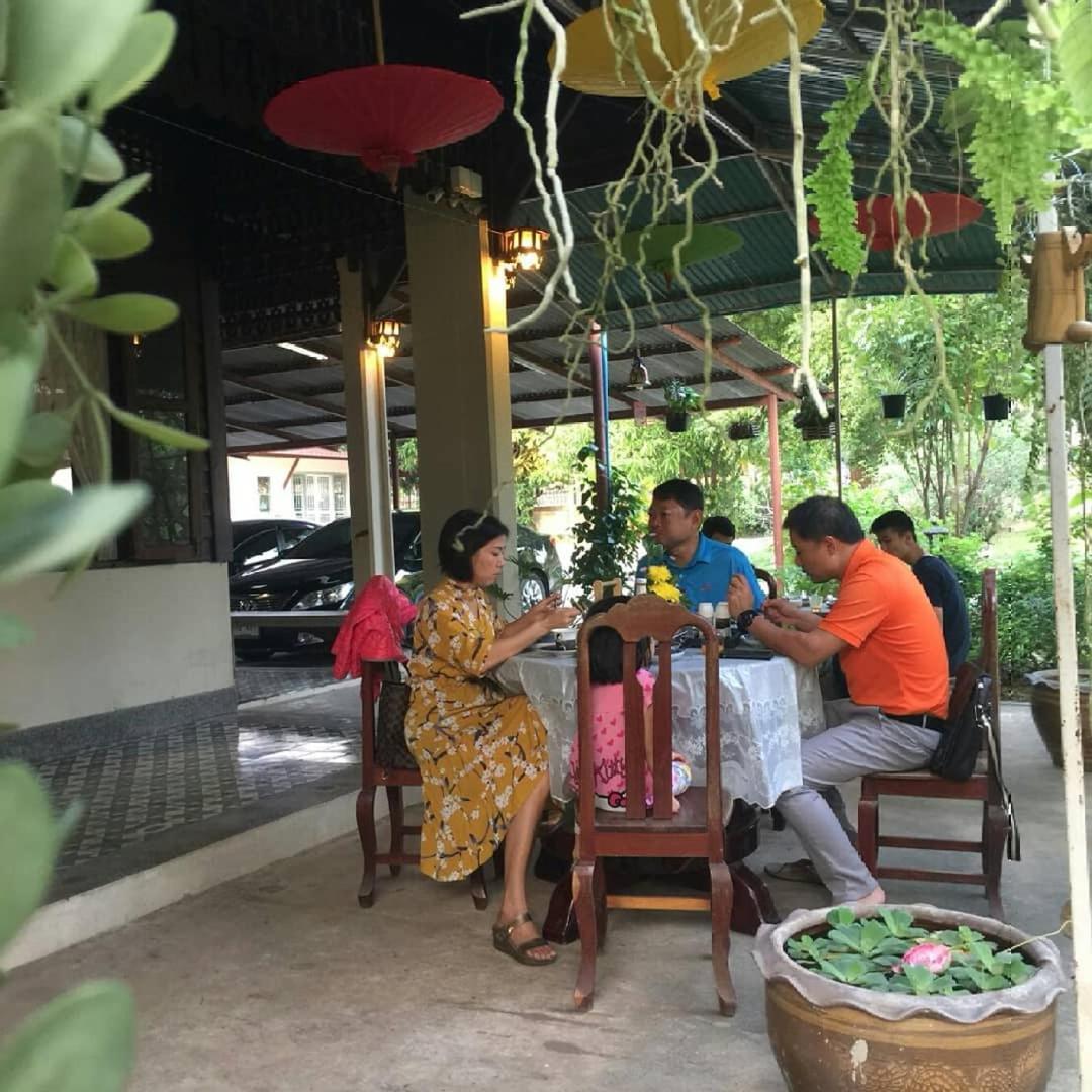 Baan Sithepaban Guesthouse Фитсанулок Екстериор снимка